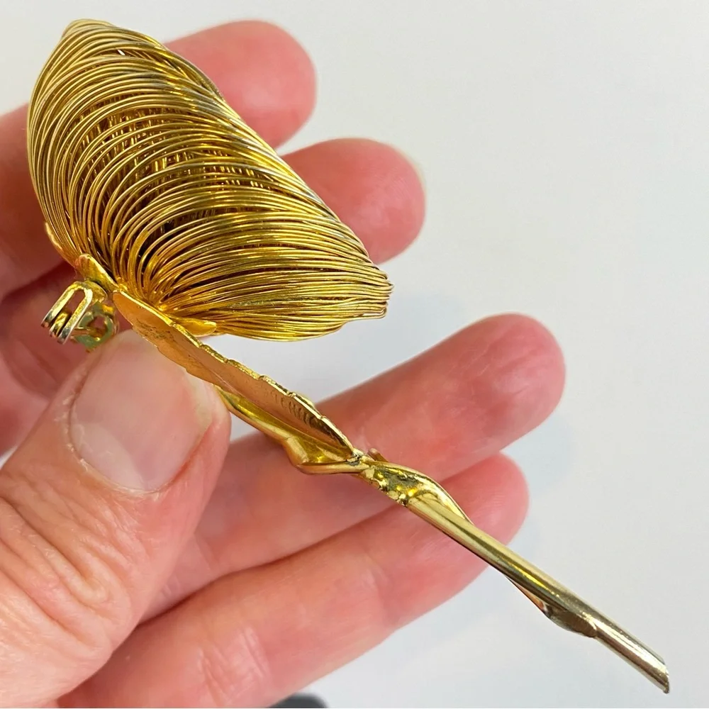 Vintage Jeanne Brooch Floral Signed Gold Tone Wire Flower Faux Pearl Center 3.25